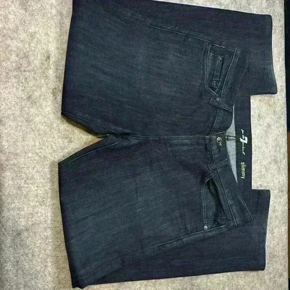 7 for all Mankind, the Slimmy. Size 32. Dark Wash. - Picture 9 of 12